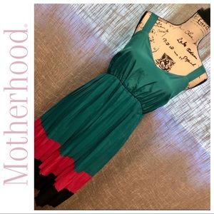 Motherhood Maternity Pleated Summer Dress! ✨